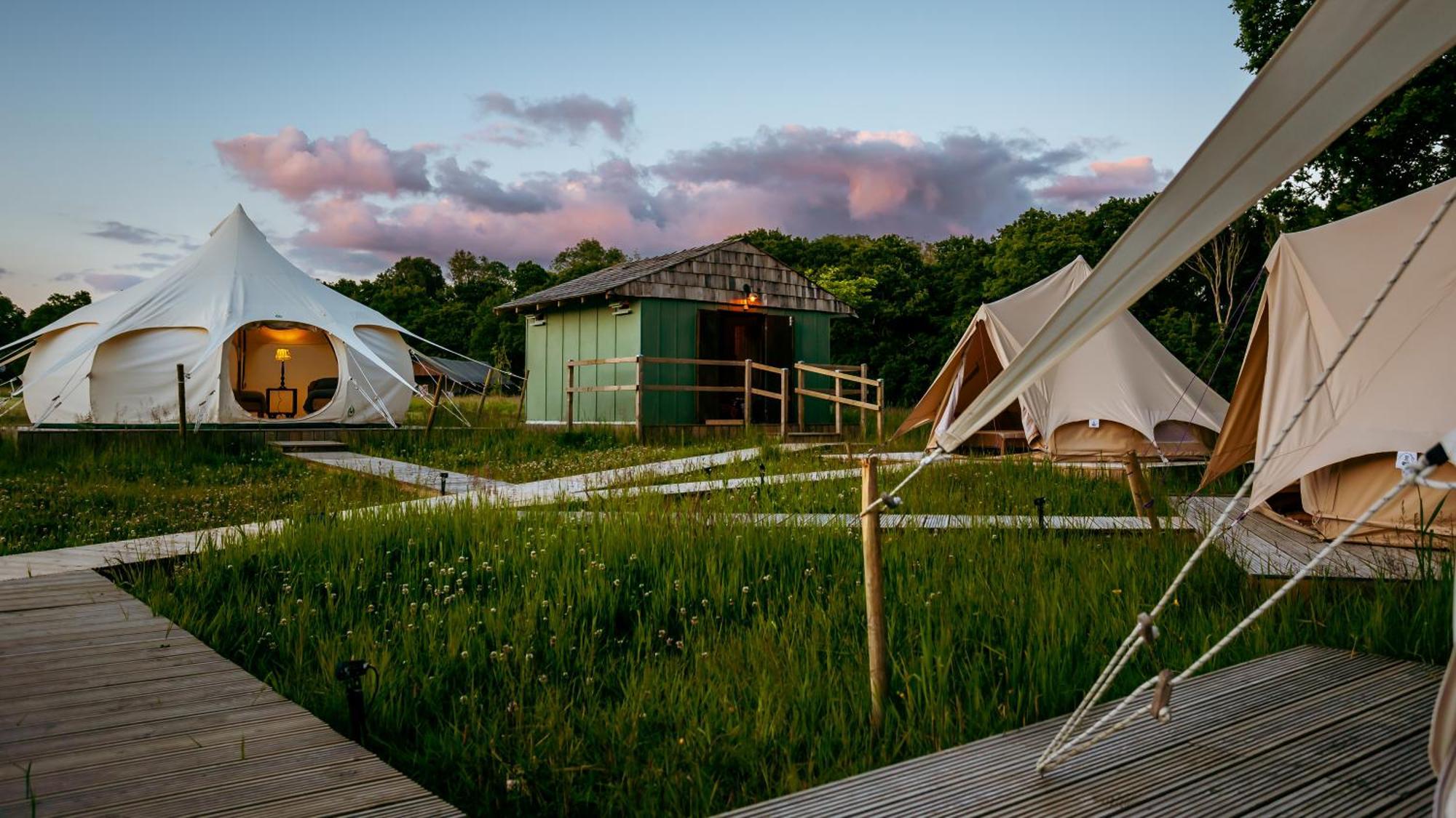 Luxury Glamping Retreat In Battle Villa Exterior photo